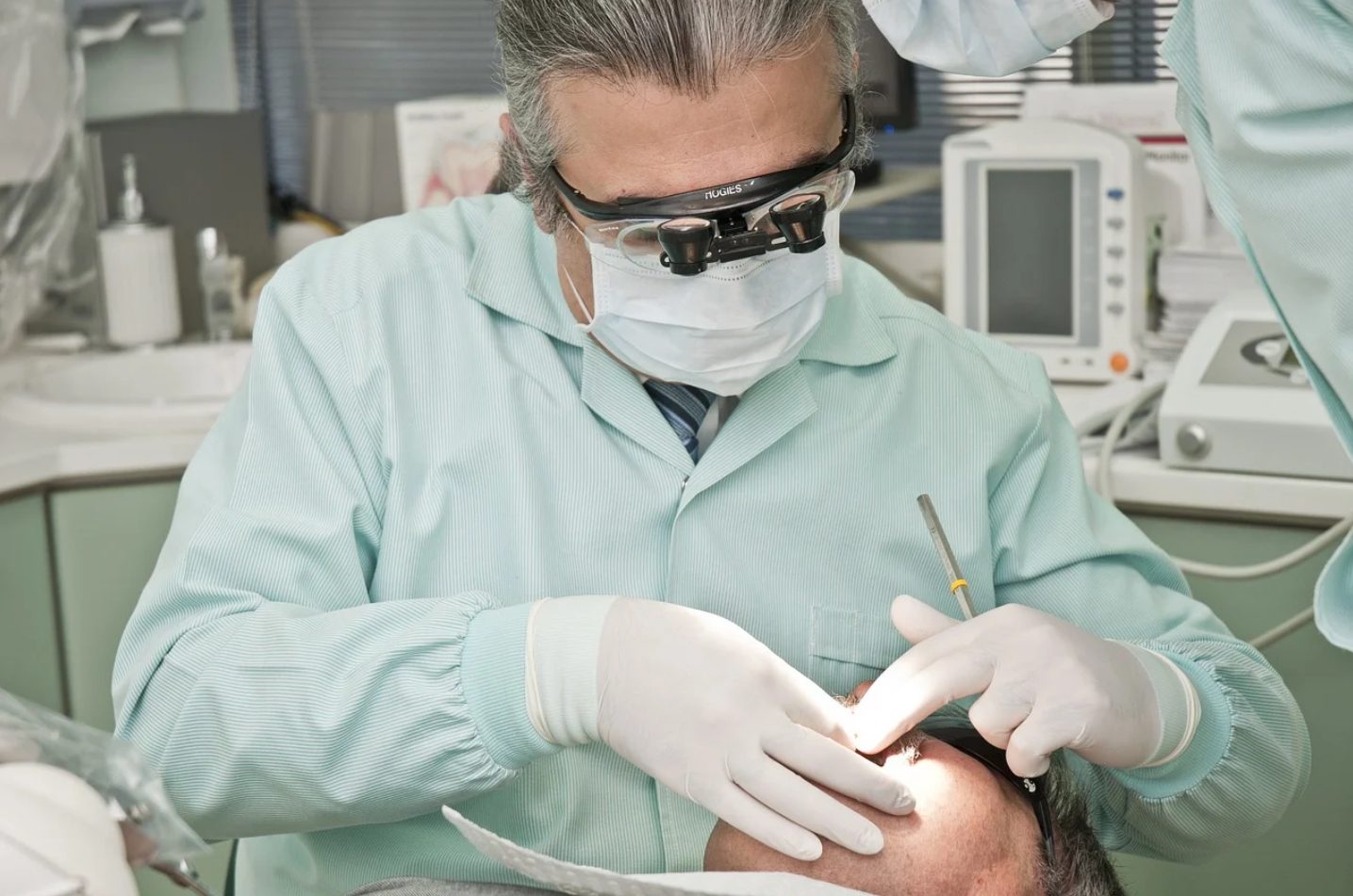 Dentist Dentist