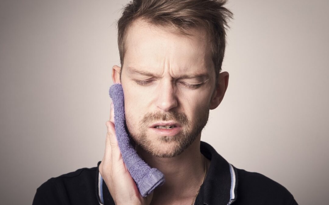 Is a cavity considered a dental emergency?