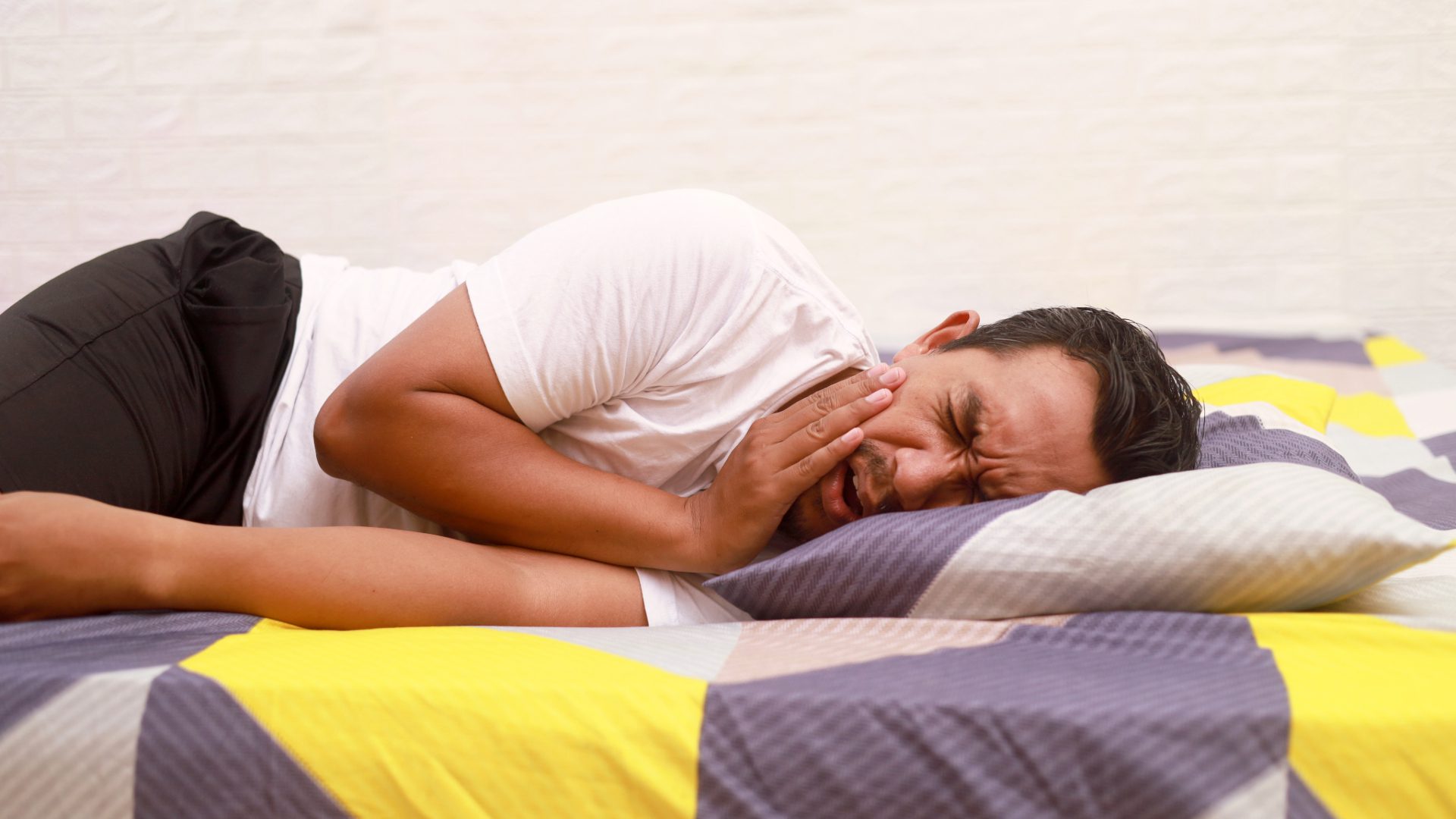 Patient Empowered Dentistry – Why Does My Toothache Hurt at Night Complete Guide to Nighttime Tooth Pain – Feature